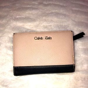 Calvin Klein Wallet Light Pink & Black